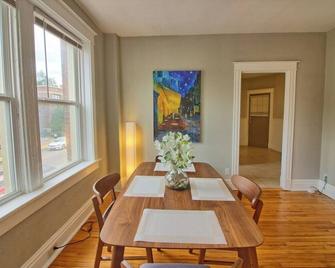 Steps To Tg Park+grand | Free Pk+wd+pet Friendly - St. Louis - Essbereich