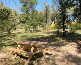 Orrasis Dry Tent Site, Wander - Marble Falls - Terasa