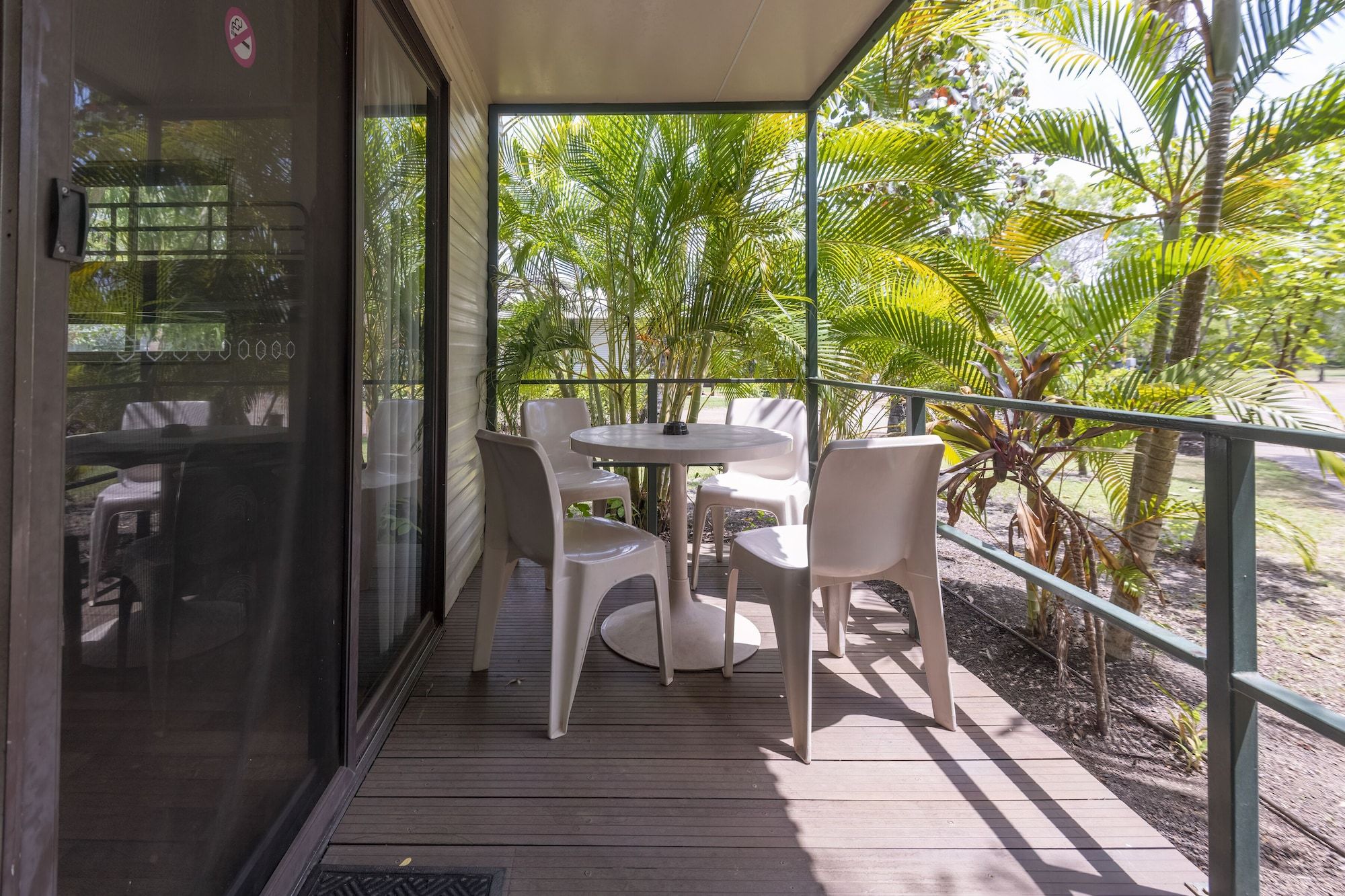 Aurora Kakadu Lodge - יאבירו - מרפסת