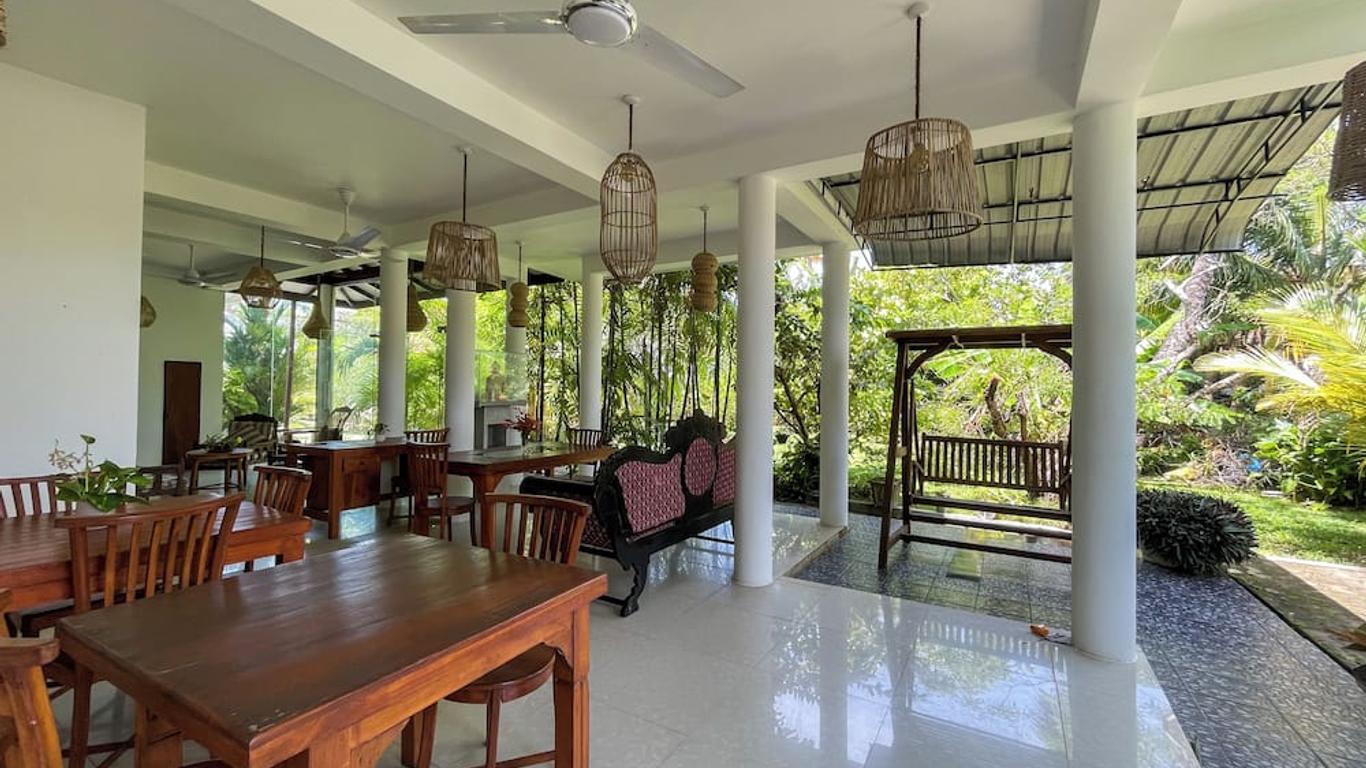 Randi Guest House - Mirissa Beach