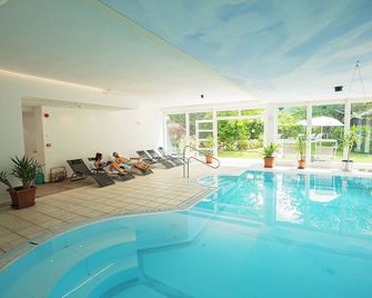 Parkhotel Zur Linde - Schlanders - Pool