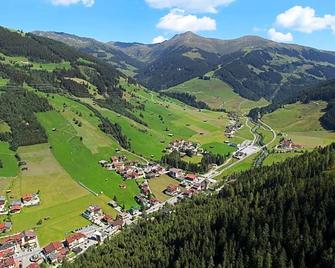 Wohlfühlhotel Innertalerhof - גרלוס - נוף חיצוני
