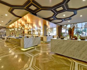 Side Star Elegance - Side - Hành lang