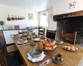 Le Douitel - Roncey - Comedor