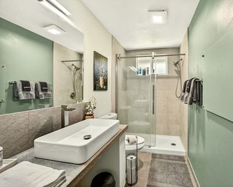 Basecamp GP- Private Unit in Quiet Duplex Near Downtown - Grants Pass