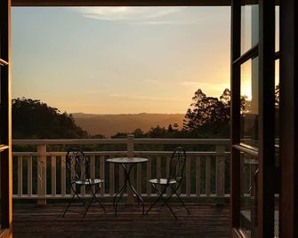 The Spotted Chook - Montville - Parveke