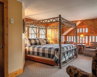 Whitneys Inn at Black Mountain - Jackson - Bedroom