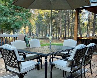 Welcome To Our 'Home To The Outdoors' - La Pine - Patio