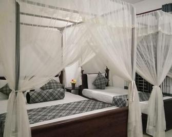 Sigiriya Rock Gate Resort - Sigiriya - Habitación
