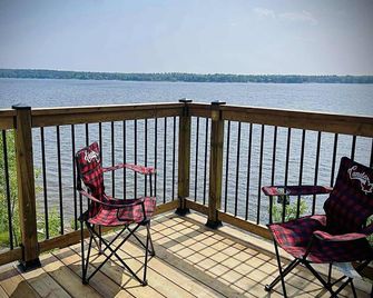 La Aurriación Paradisíaca: a cosy cottage with beautiful view, river and forest! - Wakefield - Balcony