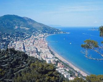 Hotel Danio Lungomare - Alassio - Balcon