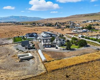 Charming 1-bedroom house in Tremonton. Minutes from Crystal Hot Springs. - Tremonton