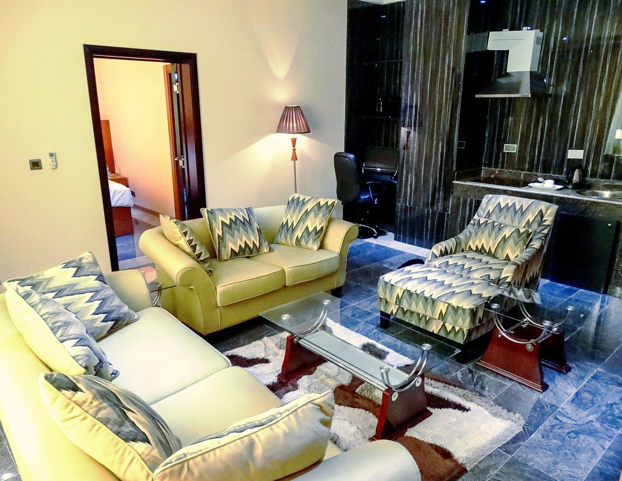 Swiss International Mabisel Port Harcourt - Port Harcourt - Living room