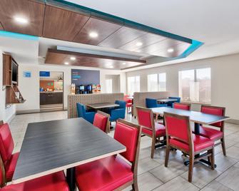 Holiday Inn Express & Suites Three Rivers - Three Rivers - Restaurant
