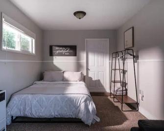 Cozy Studio on Stromberg - Arcata - Bedroom