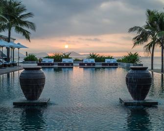 Mia Resort Nha Trang - Nha Trang - Pool