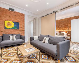 Fuster Apartments by Aspasios - Barcelona - Sala de estar