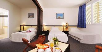 Hotel Le Paris - Noumea - Bedroom