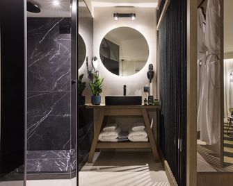 Athenarum Portus Life & Style Hotel - Piraeus - Bathroom