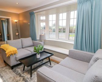 Burns Cottage - Barnard Castle - Living room