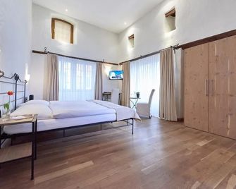 Hotel Rathaus-Ristorante Pizzicata - Thun