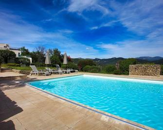 Modern dream holiday villa near Faucon, calm, view and heated pool - Faucon - Piscina