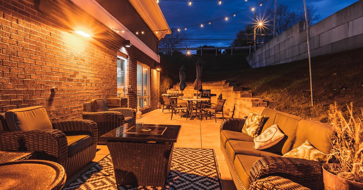 Holiday Inn Express & Suites New Martinsville from 121. New