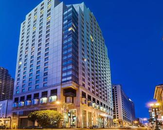 Indulge in On-Site Dining, Sleek Rooms in SF City Centre | 4 Units - Sausalito