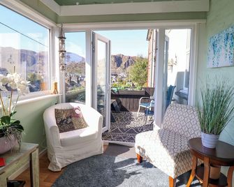 Hendre - Blaenau Ffestiniog - Living room