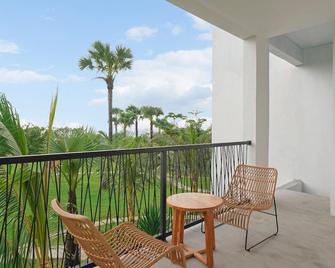 Palm Springs Bali Dive Resort - Abang - Balcón