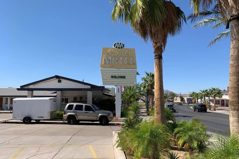 Building view of The Sands Motel