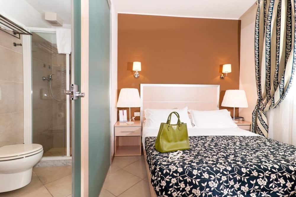 ريزيدنس تي 2 - ريميني - غرفة نوم