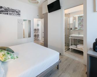Lele Rooms San Lorenzo - Roma - Camera da letto