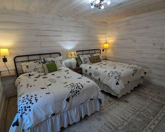 Cozy 1-bedroom apartment in charming Cullman on Duck River Reservoir! - Cullman - Bedroom