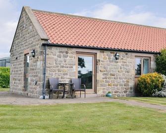 1 bedroom accommodation in Ripley near Harrogate - Ripley - Building