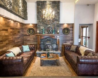 Hosteria y Restaurante America - אושואיה - סלון