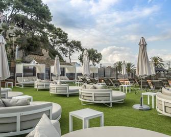 Hotel Rosamar & Spa - יורט דה מאר - פטיו