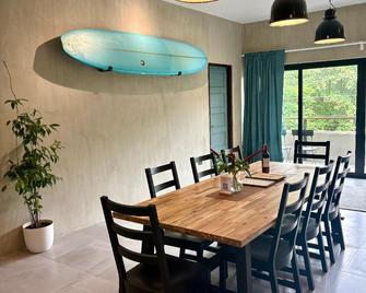 Buddha Resort - General Luna - Salle à manger