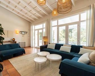 Villa Caterina authentic villa in quiet, wooded area - Es Mercadal - Soggiorno