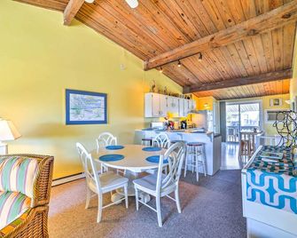 Coastal Atlantic Beach Duplex 1 Mi to Boardwalk! - Atlantic Beach