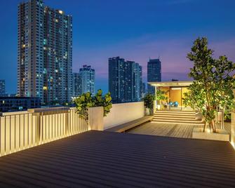 Saan Hotel Sathorn - Bangkok - Balcony