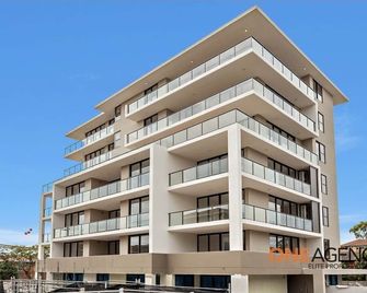 beach pad - Wollongong - Building