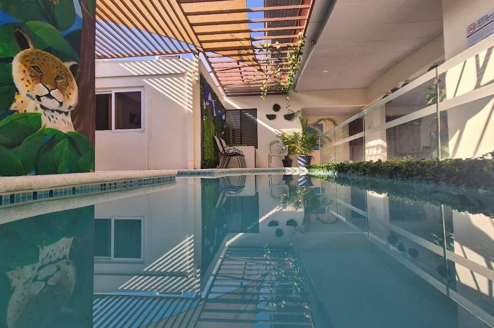 هوتل سوينوس - سان سلفادور - حوض السباحة