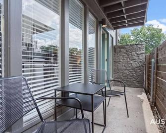 Explore Austin Life Studio Near Guadalupe St - Austin - Balcony