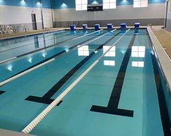 Lovely studio at Mariners Landing! - Huddleston - Pool