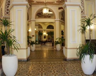 Hotel Plaza - La Habana