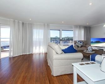 The Anchorage Unit 12 9 Laman Street - Nelson Bay - Sala de estar