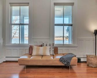 Luxe Waterfront Home - Welcome To The Foxtail - Bridgeton - Sala de estar