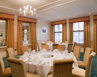 Mercure Salisbury White Hart Hotel & Apartments - Salisbury - Restaurante