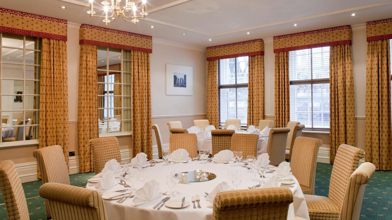 Mercure Salisbury White Hart Hotel & Apartments